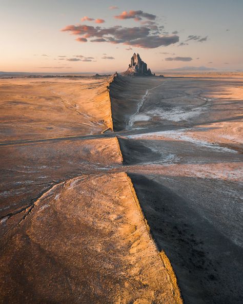 An Incredible Evening In New Mexico Shiprock New Mexico, Mexico Landscape, Zhangjiajie, Photography Apps, New Mexico Usa, Valley Of Fire, Photography Contests, Travel Images, World Best Photos