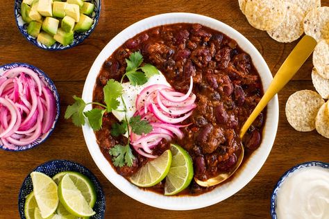 Short Rib Chili, Delicious Chili Recipe, Healthy Beans, Pot Food, Yummy Bites, Chili Ingredients, Short Rib, Beef Chili, Fire Roasted Tomatoes