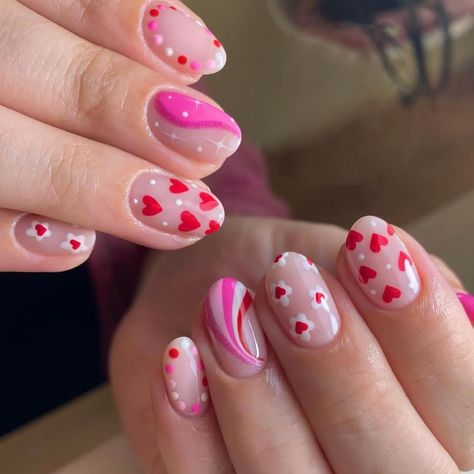 PRICES MAY VARY. 🧡【Package】You will get 24 pieces of heart press on nails for the valentines party. 24pcs nail adhesive tabs, 1pcs nail file, and 1pcs wooden stick. Don’t forget to choose your nail glue (More durable). 🧡【Fashion Design】The combination of romantic love heart and nude pink base makes the whole nail highlight the bright color of love. With the design of almond nail tips, this set of nail decorations on Valentine's Day is more full of vitality and refinement, giving people a sense Nails Short Almond, Barbie Pink Nails, Curved Nails, Short Fake Nails, Valentine Nail Art, Press On Nails Short, Short Almond, Flower Nail Designs, Nails For Women