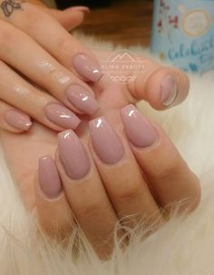 Wedding Nails Short Nail Beds, Gel Nails Wedding Bridesmaid, Nice Gel Nails, Gel Extension Nails French Tip, Wedding Nail Colors Bridesmaid, Square Round Gel Nails, French Tip Gel Nails Short Square, Pretty Shellac Nails, Sns Nails Neutral Colors