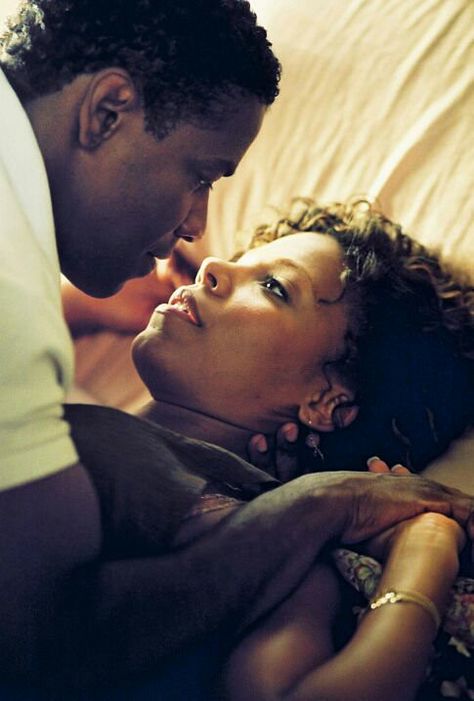 Denzel Washington & Sanaa Lathan in Out of Time (2003) Cruel Intentions, Sanaa Lathan, Movies Of All Time, Out Of Time, Tv Couples, Denzel Washington, Silent Night, Streaming Tv, Event Photos