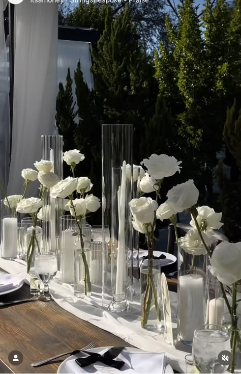 Wedding Table For Couple, Wedding Decorations No Flowers, Tall Glass Candle Centerpieces Wedding, Elegant Wedding Reception Tables, Table Dressing Wedding, Unlit Candles Wedding, Candlelight Table Setting, Wedding Aesthetic Minimalist, White Aesthetic Wedding Decor