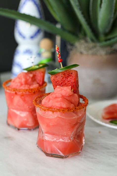 Frozen Watermelon Margarita, Frozen Watermelon, Frozen Margaritas, Watermelon Margarita, Cocktail And Mocktail, Watermelon Recipes, Mocktail Recipe, Margarita Recipes, Alcohol Drink Recipes