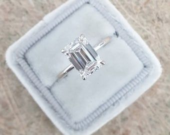 Dream Wedding Ring, Birthday Gift Ring, Emerald Cut Diamond Ring, Cute Engagement Rings, Future Engagement Rings, Emerald Cut Engagement, Emerald Cut Moissanite, Emerald Cut Rings, Wedding Rings Halo