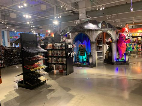 Halloween Store Aesthetic, Spirit Halloween Aesthetic, Spirit Halloween Store, 2000s Core, Halloween Spirit Store, Halloween Board, Different Lighting, Spooky Szn, Nice One