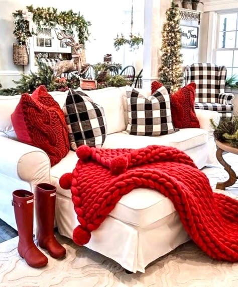 Cozy Christmas Decor, Glam Christmas, Christmas Decor Inspiration, Christmas Room Decor, Christmas Living Rooms, Christmas Bedroom, Rustic Holiday, Christmas Room, Winter Home Decor