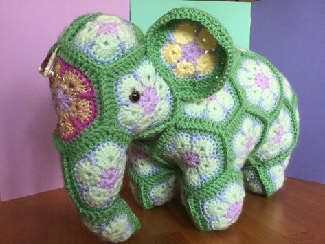 Crochet African Flowers Animal, African Flower Crochet Animals Free, African Flower Crochet Animals Free Pattern, Crocheted Elephant, African Flower Crochet Animals, Heidi Bears, Flower Animals, Crochet Elephant Pattern, Crochet African Flowers