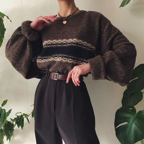 Vintage Casual Long-sleeved Woolen Top Woolen Top, Woolen Tops, Dark Academia Outfits, Dark Academia Outfit, Academia Clothes, Academia Outfits, Knitted Clothes, Academia Fashion, Mode Casual