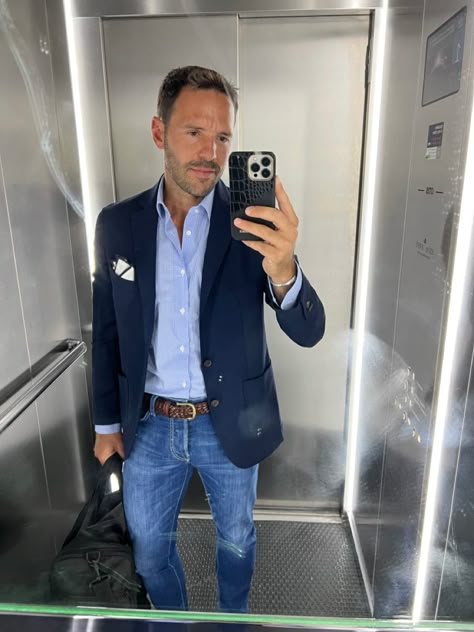 Sprezzatura Style For Men, Smart Casual Blue, Man Blazer Casual, Sports Coat And Jeans, Blue Blazer Outfit Men, Networking Event Outfit, Navy Blazer Outfits, Event Outfit Ideas, Blue Blazer Outfit