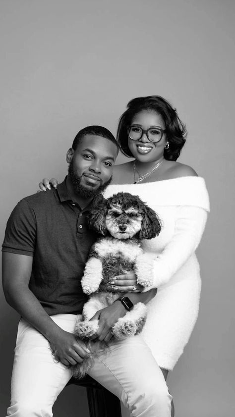 Aesthetic Black Couple, Black Love Aesthetic, Shoot With Dog, Dog Family Pictures, Photos With Dog, Black Family, Black Couple, Dog Black, Love Cover