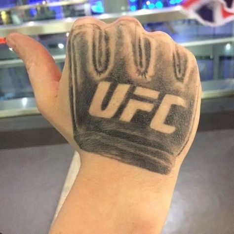 Necesito 🤩 Ufc Tattoo Ideas, Ufc Tattoo, Tattoos Man, Ufc Gloves, Ufc Fighter, Mma Gloves, Custom Tattoo Design, Aesthetic Tattoo, Mma Fighters