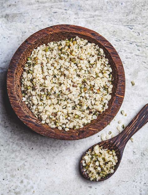 A Guide to Hemp Seeds — Tips & Ideas for a Versatile Superfood |The Vegan Atlas | https://theveganatlas.com/guide-to-hemp-seeds/ #vegantips #veganlifestyle #plantpowered Protein Without Meat, Best Vegan Protein Sources, Hemp Seed Recipes, Best Vegan Protein, Almond Benefits, Vegan Protein Sources, Fairy Food, Seed Recipes, Sauerkraut Recipes