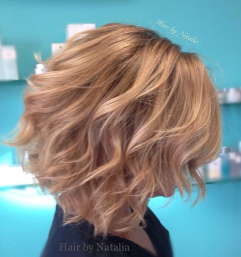 1000+ ideas about Short Beach Waves on Pinterest | Collarbone ... Wave Perm Short Hair, Short Beach Waves, Beach Waves For Short Hair, Blonde Balayage Bob, Trendy Haircuts Medium, Wave Perm, Short Hair Waves, Makeup Tip, Beach Wave Hair