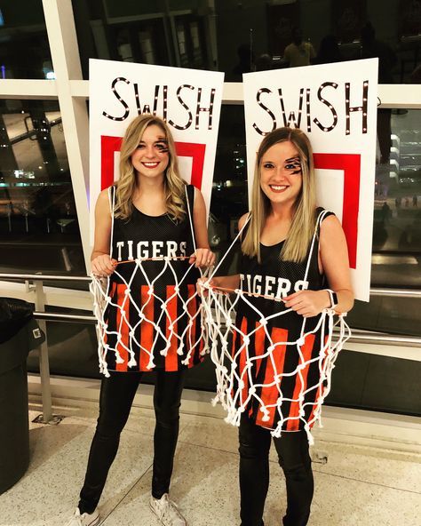 Basketball Trunk Or Treat Ideas, Diy Basketball Costume, Sports Themed Costumes, Sport Costume Ideas, Basketball Trunk Or Treat, Basketball Costume Ideas, Sports Theme Halloween Costume, Basketball Hoop Costume, Couple Halloween Costumes Basketball