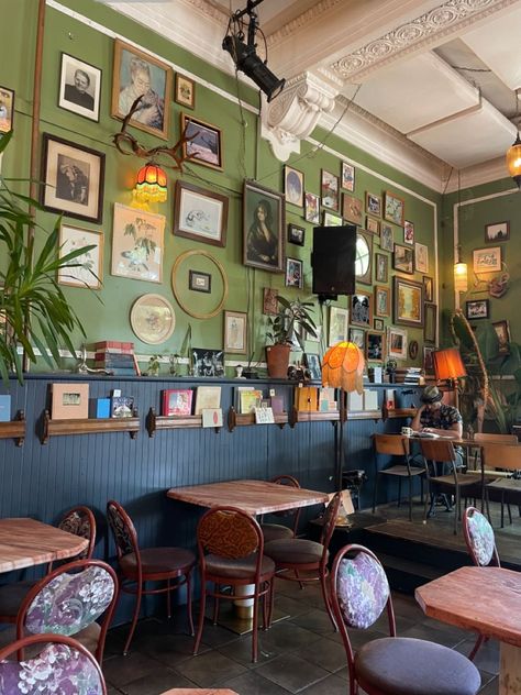 Maximalist Cafe Interior, Eclectic Cafe Interiors, Country Cafe Interior, Vintage Coffee Shop Decor, Indie Coffee Shop Aesthetic, Cottage Coffee Shop, Colorful Coffee Bar, Earthy Coffee Shop, Coffee Store Aesthetic