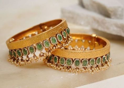 50+ Latest Gold Kangan Designs - [2024 Models] • South India Jewels Rajasthani Gold Bangles, Patla Bangles Gold Antique, Kangan Gold Bangle Set, Antique Gold Kada, Indian Bridal Jewellery Set, Gold Kangan, Bridal Jewellery Set, Indian Bridal Jewellery, Antique Necklaces Design