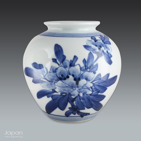 JapanDownUnder - Etsy UK Ceramic Vase With Flowers, Flowers Blue And White, Chinoiserie Vase, Vase With Flowers, Love Japanese, Ehime, Japanese Vase, Japanese Flower, Ceramic Texture