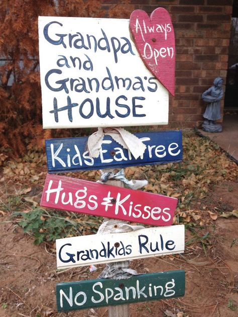 want to make for nana & papa Gifts For Nana, Grandma's House, A Sign, Diy Christmas Gifts, Diy Christmas, Christmas Gifts, Christmas Tree, Signs, Christmas