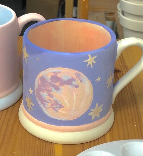 Diy Pottery Painting, Seni Vintage, Tanah Liat, Pottery Painting Designs, Pretty Mugs, Keramik Design, Painted Mugs, Pottery Crafts, Diy Pottery