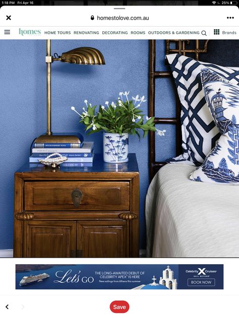 Blue And White Bedrooms, Coastal Chinoiserie, Chinoiserie Bedroom, White Bedrooms, Hamptons Style Homes, Hamptons Style Home, Beach Themed Bedroom, British Colonial Style, Diy Home Decor Ideas