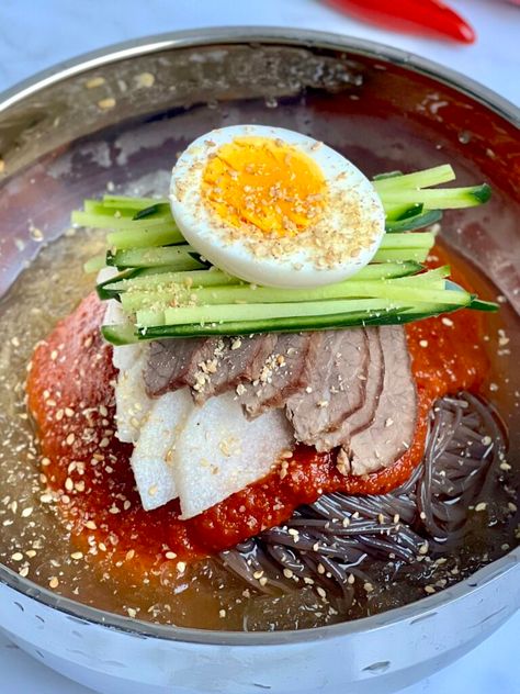 Korean Spicy Cold Noodles Recipe, Korean Spicy Cold Noodles, Bibim Naengmyeon Recipe, Naengmyeon Recipe, Cold Noodles Korean, Cold Noodle Recipes, Bibim Naengmyeon, Cold Buckwheat Noodles, Noodle Korean