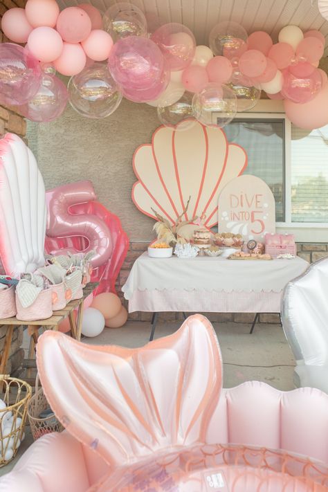 DIVE INTO FIVE modern pink mermaid pool party — emelbe design Mermaid Pool Party, Mermaid Party Ideas, Underwater Mermaid, Pool Party Ideas, Magical Underwater, Mermaid Pool Parties, Mermaid Pool, Pool Party Themes, Mermaid Theme Birthday Party