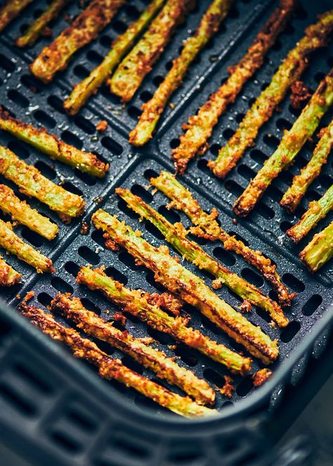 Broccoli Stalk Fries, Broccoli Fries Air Fryer, Broccoli Stem Fries, Broccoli Fries, Leftover Broccoli, Reheat French Fries, Broccoli Stalks, Broccoli Keto, Evergreen Kitchen