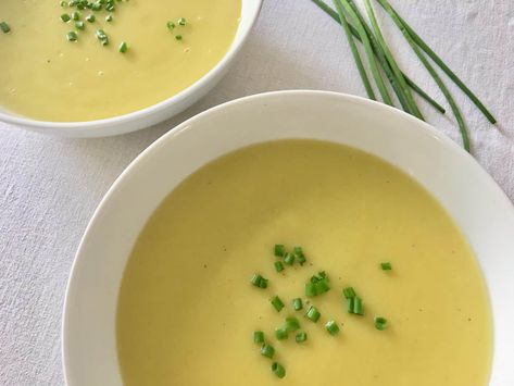 Cauliflower Cheddar Soup, Cauliflower Cheddar, Potatoes Soup, Sopa Minestrone, Cauliflower Cheese Soups, Creamy Soup Recipes, Creamy Cauliflower Soup, Cheese Soup Recipes, Comfort Soup Recipes