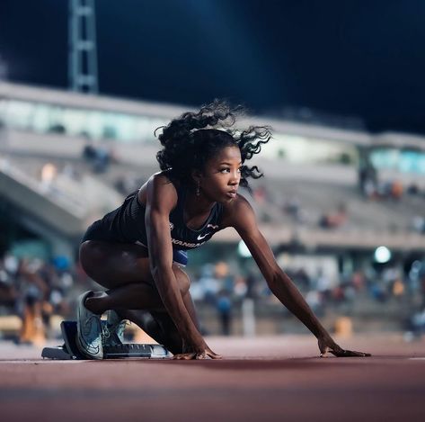 Female Sprinter, Houston Marathon, Noah Lyles, Best Pre Workout, Olympic Track And Field, Sports Photoshoot, Female Runner, Running 5k, Olympic Athletes