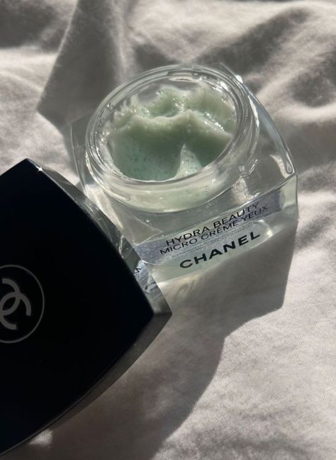 Hydra Beauty Chanel, Chanel Moisturizer, Chanel Hydra Beauty Creme, Chanel Hydra Beauty, Chanel Sublimage, 2024 Wishlist, Perfect Skin Care Routine, Chanel Makeup, Chanel Logo