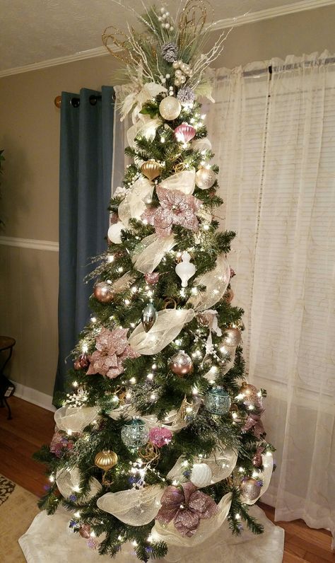 Pastel and Gold Christmas Tree Tulle In Christmas Tree, Christmas Tree With Tulle, Tulle On Christmas Tree, Decorate Tree, Christmas Tree Roses, Green Christmas Tree Decorations, Rose Gold Christmas Tree, Rose Gold Christmas, Pastel Christmas