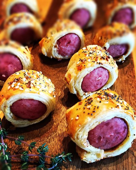 Puff Pastry Kielbasa, Kielbasa Snack Recipes, Kielbasa Puff Pastry, Kielbasa Appetizers For Party, Kielbasa Appetizer Recipes, Kielbasa Bites Recipe, Slavic Food, Kielbasa Appetizer, Kielbasa Bites