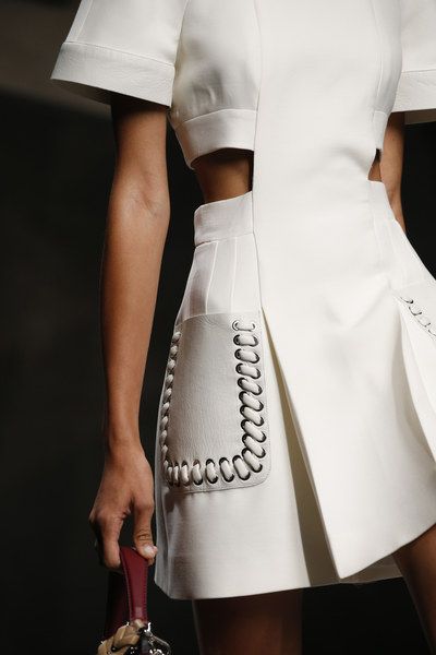 Fashion Design Inspiration, Detail Couture, Textil Design, Kleidung Diy, 여자 패션, 2016 Fashion, Mode Inspiration, Mode Style, White Fashion