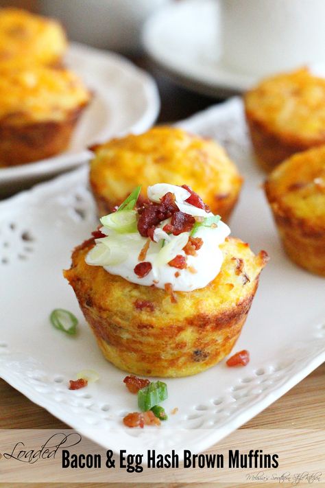 **Loaded Bacon And Egg Hash Brown Muffins (added asparagus and jalapeño) Hash Brown Muffins, Potato Cups, Savory Breakfast Muffins, Potato Dinner, Muffin Tin Recipes, Breakfast Bites, Hash Brown, What's For Breakfast, Hash Browns