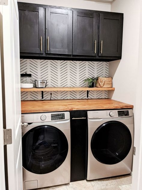 Laundry Room Space Between Washer And Dryer, Laundry Room Cabinet Makeover, Laundry Room Storage Between Machines, Simple Laundry Room Design, Laundry Room Design Cabinets, Combined Laundry And Bathroom, Black And White Laundry Room, Home Remodeling On A Budget, Laundy Room