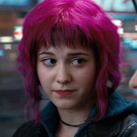 Mary Elizabeth Winstead - Ramona Flowers Ramona Scott Pilgrim, Scott Pilgrim Vs The World, Scott Pilgrim Comic, Ramona Flowers, Big Brown Eyes, Scott Pilgrim Vs. The World, Mary Elizabeth Winstead, Vs The World, Mary Elizabeth