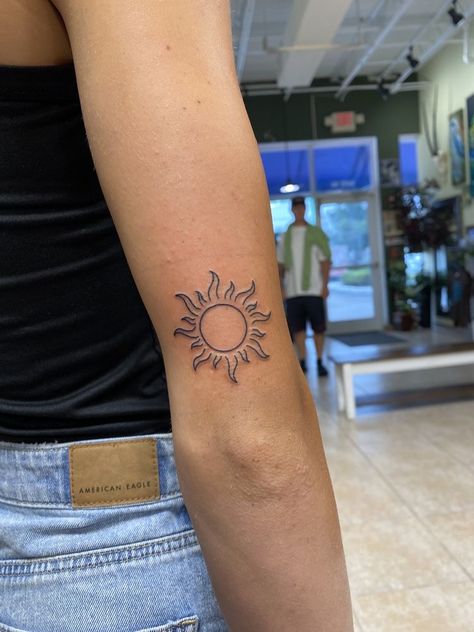 fun fact: I don’t have any tattoos and I don’t think I’ll ever get one, but I like the idea of them lol Care Free Tattoos, Detail Sun Tattoo, Sun Of May Tattoo, Sun On Arm Tattoo, Black Light Tattoos For Women, Sun Arm Tattoos For Women, Basic Sun Tattoo, Henna Sun Tattoo, Hip Sun Tattoo