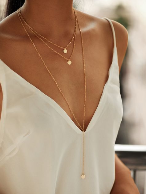 Round Pendant Layered Necklace Set | SHEIN USA Layered Necklace Set, Bohol, Stil Elegant, Pendant Design, Layered Necklace, A Necklace, Cute Jewelry, Layered Necklaces, Bling Bling