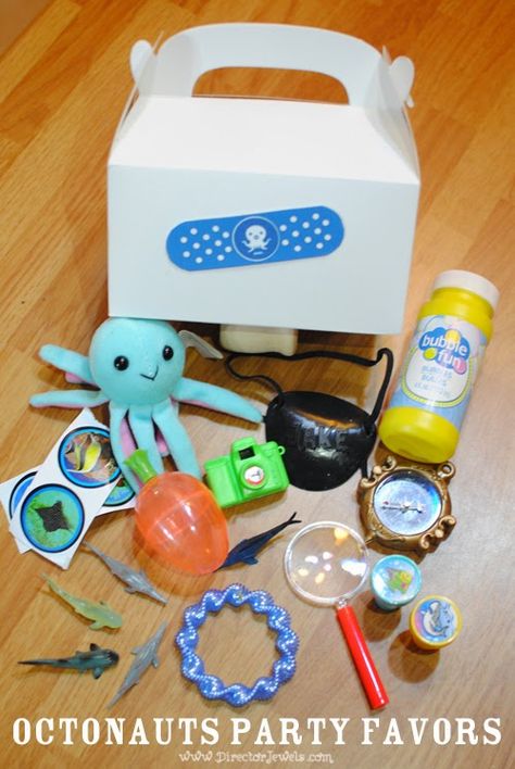 Octonauts Birthday Party Favor Ideas | Peso Medic Bag | directorjewels.com Octonaughts Birthday Party, Octonots Birthday Party, Octonauts Party Favors, Octonauts Birthday Party Food, Octonauts Birthday Cake, Birthday Party Favor Ideas, Medic Bag, Octonauts Cake, Octonauts Birthday Party