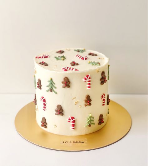 Christmas Themed Cake, Christmas Cake Designs, Xmas Cake, Pretty Birthday Cakes, Cute Birthday Cakes, Pretty Cakes, Creative Cakes, Holiday Baking, Cute Cakes