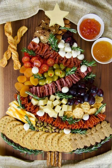 Christmas Tree Antipasto Platter, Christmas Shaped Charcuterie Board, Christmas Charcuterie Board Meat And Cheese, Vegetable Appetizers For Party Christmas, Christmas Tree Antipasto, Charcuterie Board For Sale, Christmas Platter Ideas Finger Foods, Tree Shaped Charcuterie Board, Charcuterie Board Tree