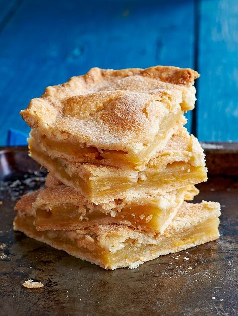 Pastry Apple Recipes, Puff Pastry Recipes Easy, Pastry Recipes Easy, Apple Puff Pastry Recipes, Recipes With Puff Pastry, Apple Recipes With Puff Pastry, Flaky Pastry Recipe, Apple Squares, Healthy Apple Desserts