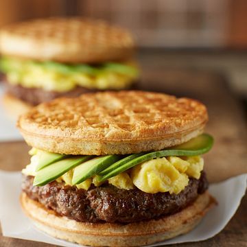 Waffle Sandwich Recipe, Homemade Ground Beef, Waffle Sandwiches, Sausage Sandwich, Sausage Patties, Sausage Sandwiches, Frozen Waffles, Waffle Sandwich, Beef Sausage