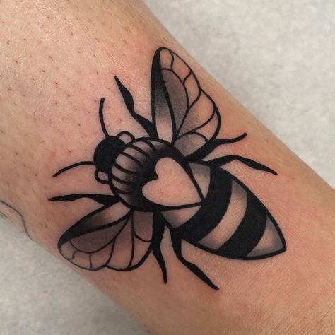 Traditional Style Bee Tattoo, Traditional Bee Tattoo Black, Bee Tramp Stamp, Matching Bee Tattoo, Neo Traditional Bee Tattoo, Bee Tattoo Traditional, American Traditional Bee Tattoo, Small Realism Tattoo, Bee Tattoos For Women