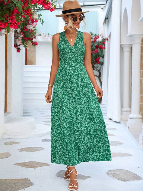 Casual Dress Patterns, Classic Dresses, Long Halter Dress, Backless Long Dress, Open Back Maxi Dress, Mode Casual, Mode Chic, Weave Style, Maxi Dress Green