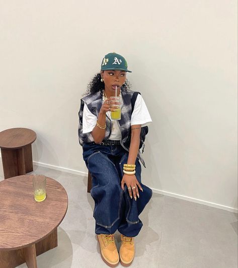 Oakland Street Style, Tyler The Creator Aesthetic Outfit Women, 90s Rnb Fashion, Timbs Outfits Women, Overalls Streetwear, Y2k Old School, Trendy Shein Outfits, Nails Indie, Bestie Hangout