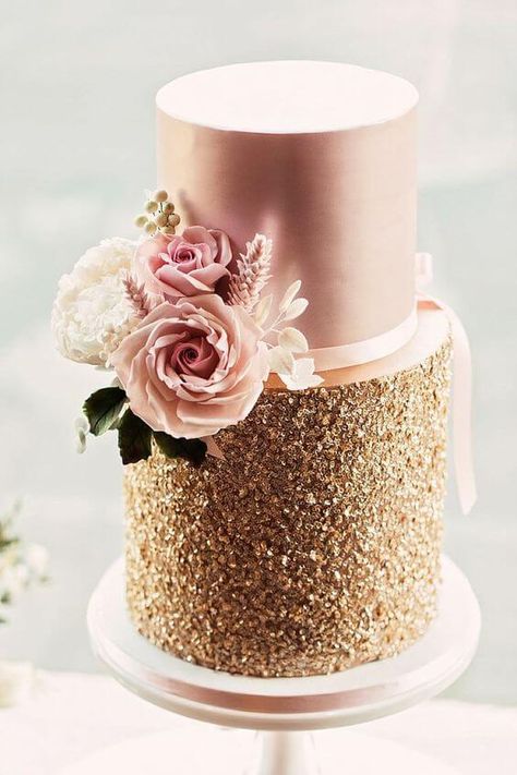 Brilliant Dusty Rose and Gold Wedding Color Inspirations - ColorsBridesmaid Tort Special, Vintage Pasta, Rose Gold Wedding Cakes, Gold Wedding Colors, Gold Wedding Theme, Pink Wedding Cake, Wedding Color Inspiration, Gold Cake