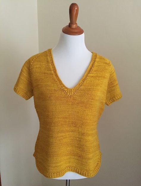 Knit Tee Shirt Pattern Free, Knitted Tshirt Pattern, Knitting Tee, Sheep Knitting Pattern, Knitting Tops, Crochet Wear, Knit Clothes, Knit Vest Pattern, Handmade Inspiration