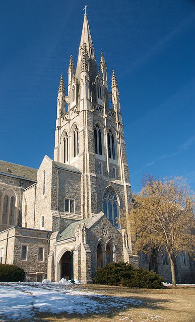 Mercersburg Academy Chapel, PA  Beautiful concerts at Christmas and Easter. Mercersburg Academy, Kings College Chapel, Beautiful Churches In Usa, Famous Churches Around The World, English Gothic, Coventry Cathedral, Arch Architecture, Franklin County, Christchurch Cathedral