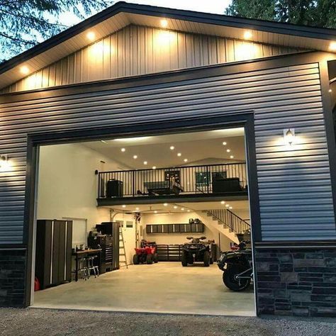 345 curtidas, 10 comentários - JAY R's (@flo_diesel_boyz) no Instagram: “OMG. I want a garage like this.” Workshop Organisation, Metal Barndominium, Barn Exterior, Casa Garage, Man Garage, Asma Kat, Garage Loft, Casa Loft, Dream Car Garage